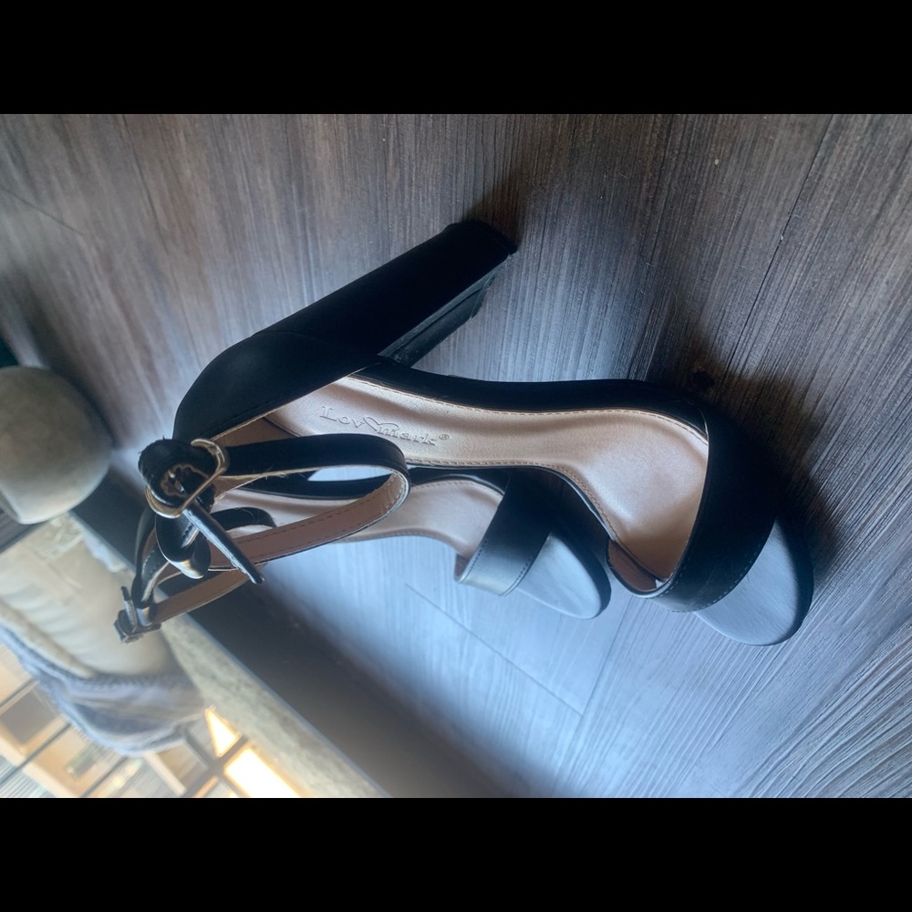 Love mark leather heels black 7
